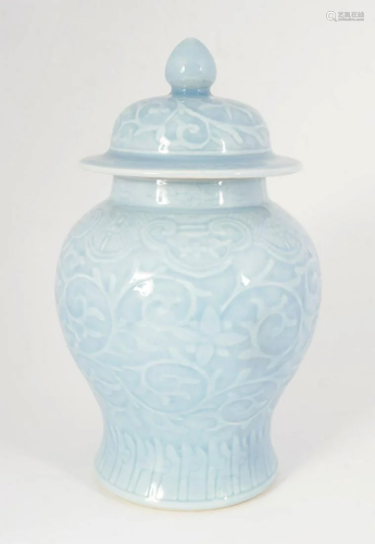 CHINESE CLAIRE DE LUNE URN AND COVER