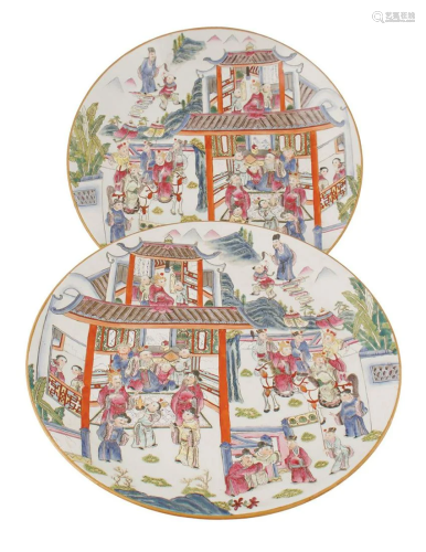PAIR OF LARGE QING PERIOD POLYCHROME CHARGERS