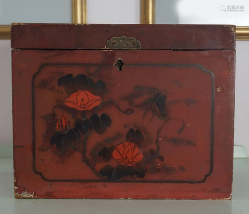 19TH-CENTURY JAPANESE LACQUERED BOX