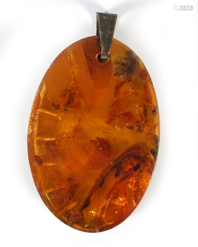 AMBER PENDANT WITH INCLUSIONS