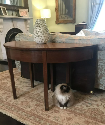 PAIR OF GEORGE III MAHOGANY SIDE TABLES