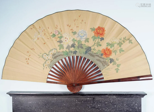 LARGE CHINESE PAINTED FAN