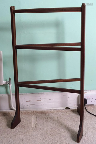 EDWARDIAN MAHOGANY FOLDING TOWEL RAIL