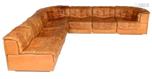 A seven-elements DS11 patchwork modular sofa, design for De Sede, 70’s edition, H 61 - W 490 - D 85 cm