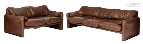 A set of two '70s design brown leather Maralunga settees by Cassina, consisting of a two-seater and a three-seater, design by Vico Magistretti for Cassina, H 70,5 - W  170 - 242 - D 84 cm