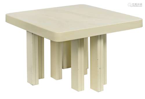 A '70s design off-white resin coffee table, by Jean Claude Dresse, H 41,5 - W 60 - D 60 cm