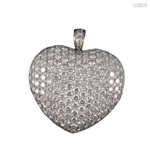 An 18ct white gold heart-shaped pendant, the front (and the loop) set all-over with brilliant-cut diamonds and the reverse open-worked with intertwined hearts, H 4,7 cm (loop incl.), total weight 6,4 g