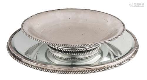 An 835/000 silver fruit tray, set on a silver-mounted mirror platter, made by the Wolfers - Brussels workshop, weight (mounted platter excl.) c. 875 g