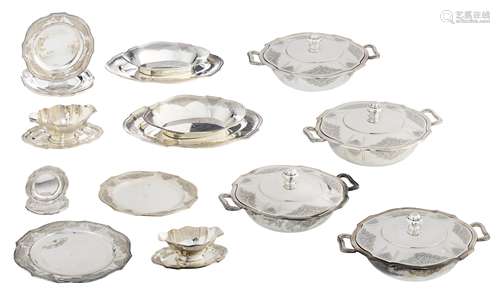 A quite exceptional set of 800/000 silver, serving tableware in French Régence style by the R.A. Leopold - Brussels workshop (van Dievoet III  - 0026) consisting of four tureens and covers, W 28,5 cm, two oval, four g...