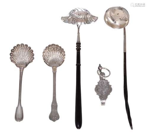 Two Paris hallmarked sugar sifter ladles, one with maker's mark of Philippe Berthiez (ca. 1840, weight: 55 g), the other with a maker's mark of Dupont (between 1831 - 1868, weight: 45 g). Added: two silver punch spoon...