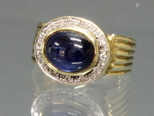 Ring, GG 585, 1 Saphir-Cabochon, Diamantbesatz, 7 g, RM 18