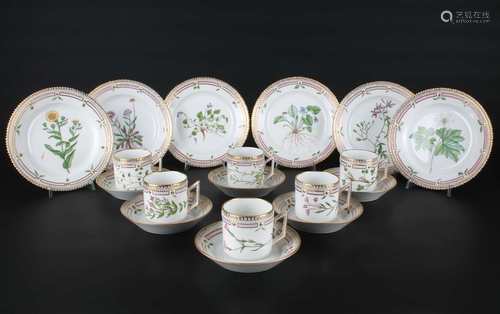 Royal Copenhagen Flora Danica 6 Kaffeegedecke, 6 coffee cups with dessert plates,Royal