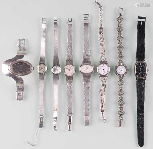 8 Silber Damenuhren DAU, 8 silver ladies wristwatches,8 Silber Damenuhren DAU, 8 silve