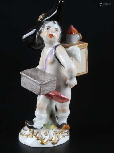 Meissen Verkleidete Amorette mit Leierkasten, disguised cupid with barrel organ,Meisse