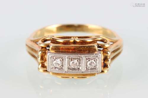 585 Goldring mit 3 Brillanten, 585 gold ring with 3 diamonds,585 Goldring mit 3 Brilla