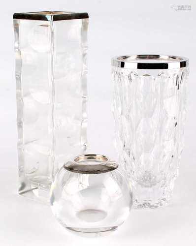 3 Kristallvasen mit Silbermontierung, 3 crystal vases with silver mounting,3 Kristallv