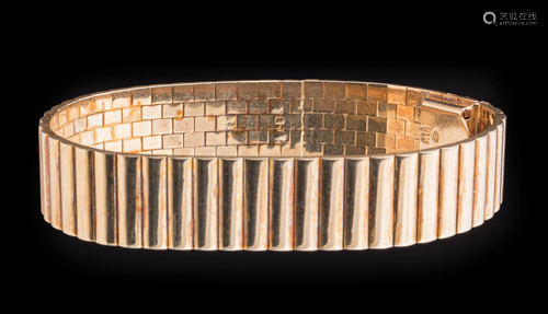 14 kt. Yellow Gold Ribbed Flexible Bracelet