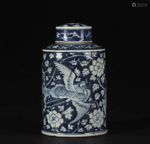 A BLUE AND WHITE PHOENIX PATTERN PORCELAIN CADDY