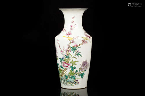 FAMILLE ROSE 'FLOWERS AND BIRDS' VASE