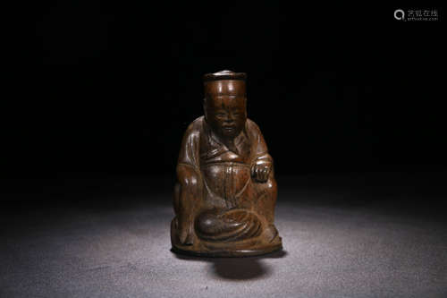 A BAMBOO CARVED FIGURE ORNAMENT