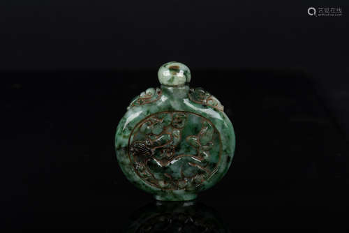 JADEITE CARVED 'FISH IN POND' SNUFF BOTTLE