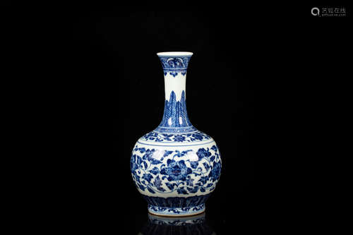 A BLUE AND WHITE 'LOTUS' VASE