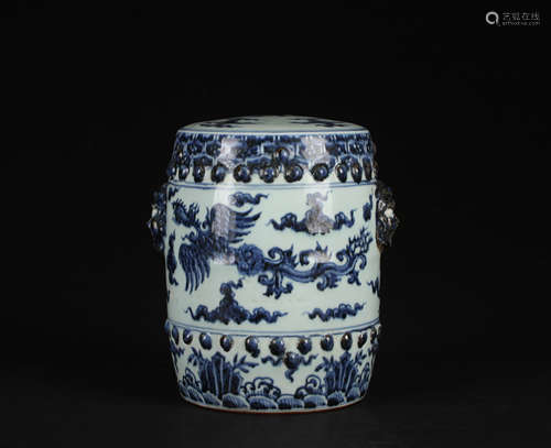 A BLUE AND WHITE PHOENIX PATTERN PORCELAIN STOOL