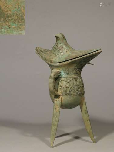 ARCHAIC BRONZE CAST RITUAL WINE CUP WITH LID, JUE