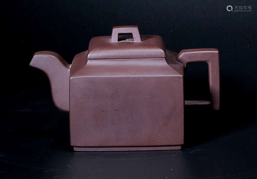 A SQUARE PURPLE SAND POT, ZHOU ZHILIANG MARK