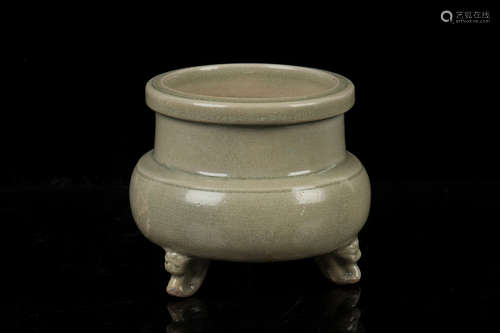 LONGQUAN WARE TRIPOD CENSER