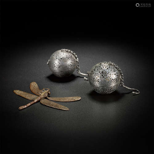 日本精工银香薰球一对、铜蜻蜓一只