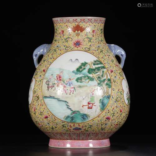 Yellow-Ground Famille Rose Double-Handled Vase, Qianlon