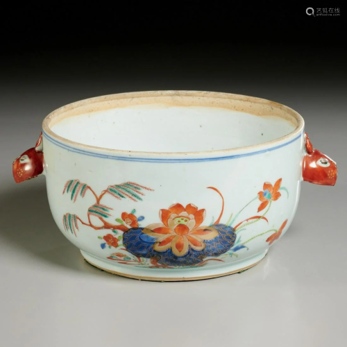 Chinese Export porcelain bowl