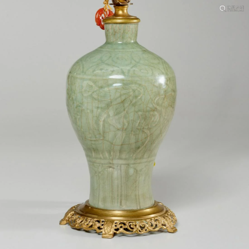 Nice Chinese celadon porcelain vase lamp