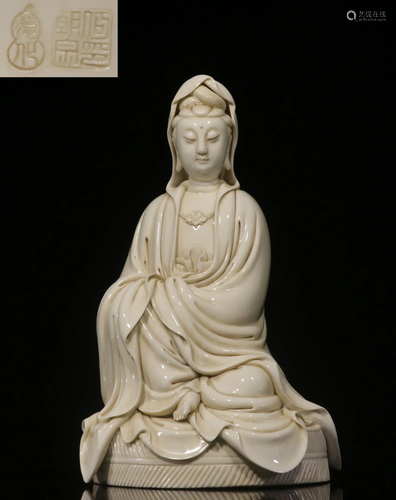 A DEHUAN-GLAZED FIGURE OF GUANYIN.REPUBLIC PERIOD