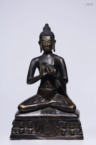 A BRONZE FIGURE OF BUDDHA.QING PERIOD 清早