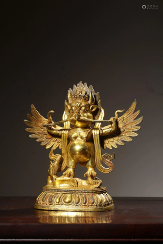 A GILT-BRONZE FIGURE OF GARUDA.QING PERIOD 清