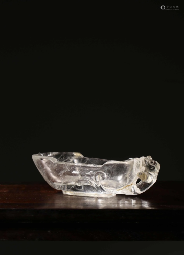 A CARVED CRYSTAL 'DRAGON' WASHER.QING PERIOD 清