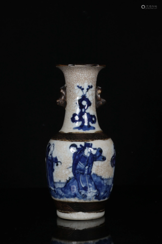 A BLUE AND WHITE 'FIGURE' VASE.QING PERIOD 清