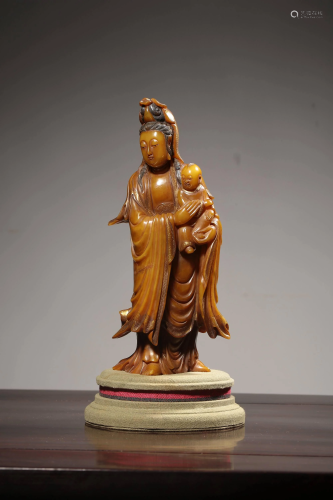 A CARVED SOAPSTONE GUANYIN.QING PERIOD 清
