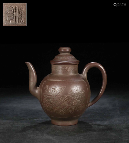 A YIXING TEAPOT AND COVER. 旧藏.“