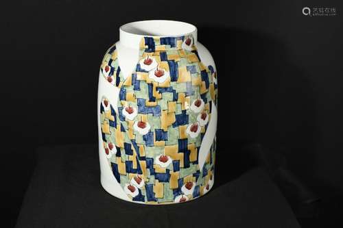 Hand Painted Jing Porcelain Art Vase