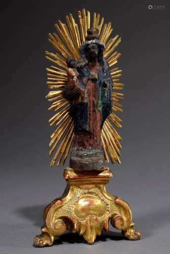 Schnitzerei „Schwarze Madonna in Strahlengloriole“ auf Volutensockel, Holz farb