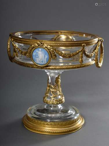Dekorativer Glas Tafelaufsatz mit Ormolu Fassung im Louis XVI Stil sowie zwei W