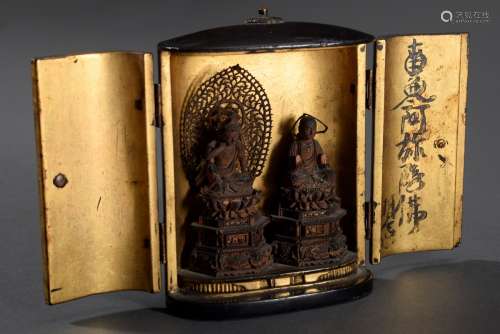 Japanischer Reisealtar (Zushi) mit zwei filigran geschnitzten Buddhafiguren auf