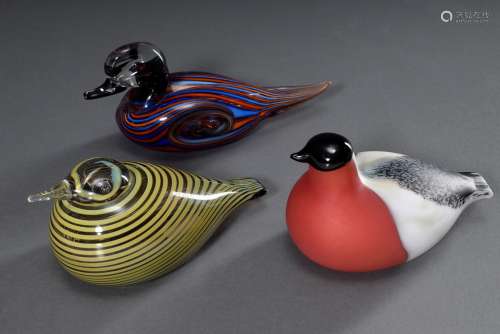 3 Diverse moderne Glas Vögel in verschiedenen Formen, Entw: Vetrarti (Murano)/O