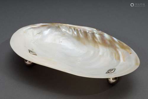 Perlmuttmuschel Schale mit Silber Montierung auf Kugelfüßen, 24x14,5cm