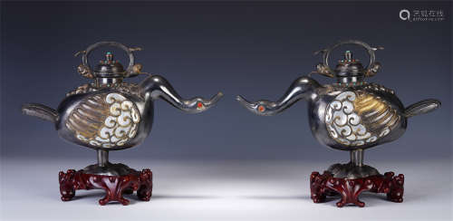 A PAIR OF CHINESE PURE SILVER  DUCK SHAPED INCENSE