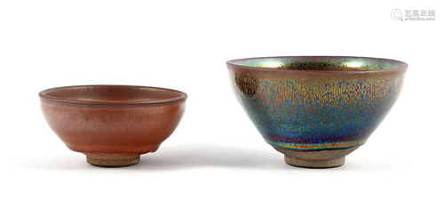 2 earthenware bowls with glaze