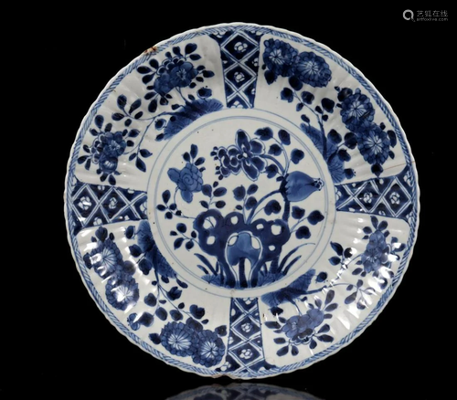 Porcelain dish with blue decoration